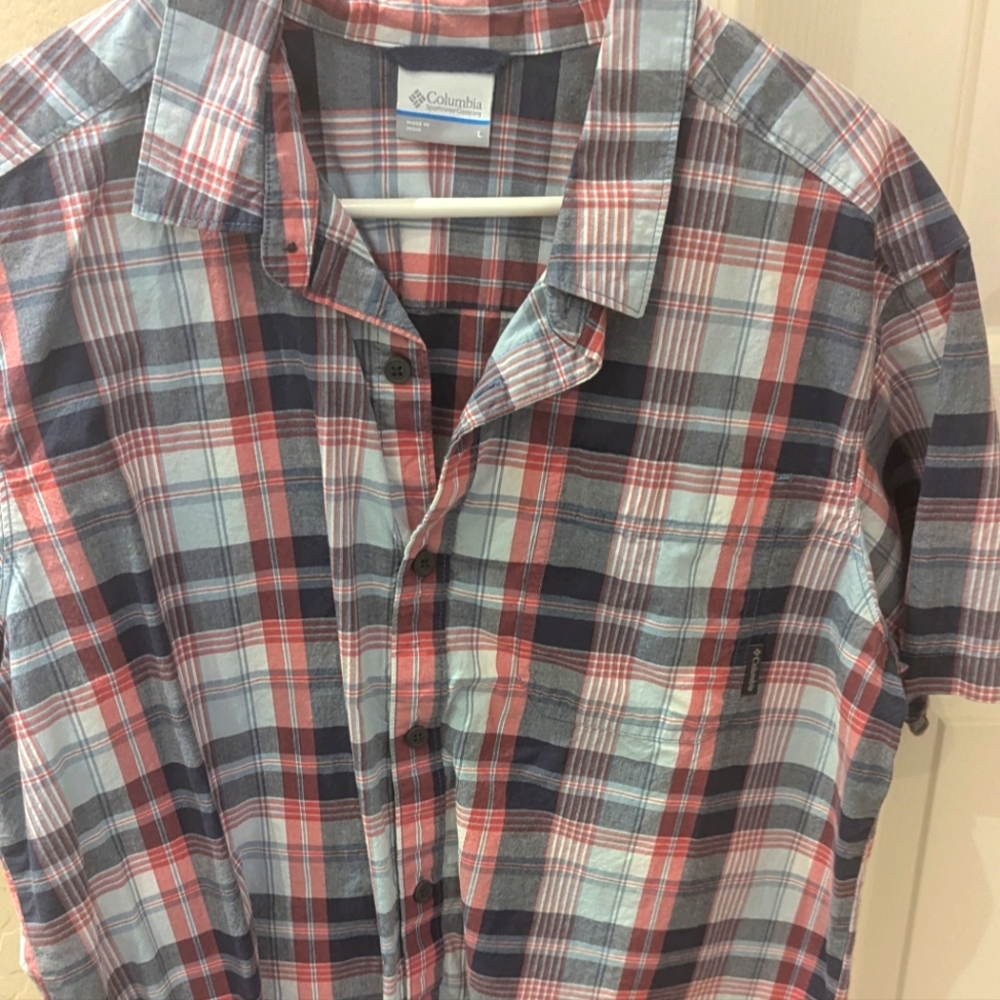 Columbia button up short sleeve men's shirt
